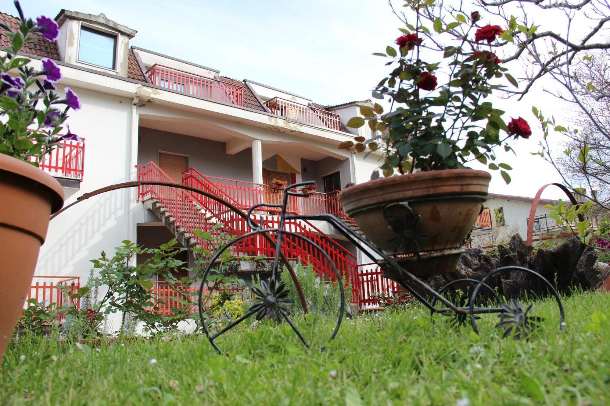 Lucanto Accommodations Calvello Eksteriør billede