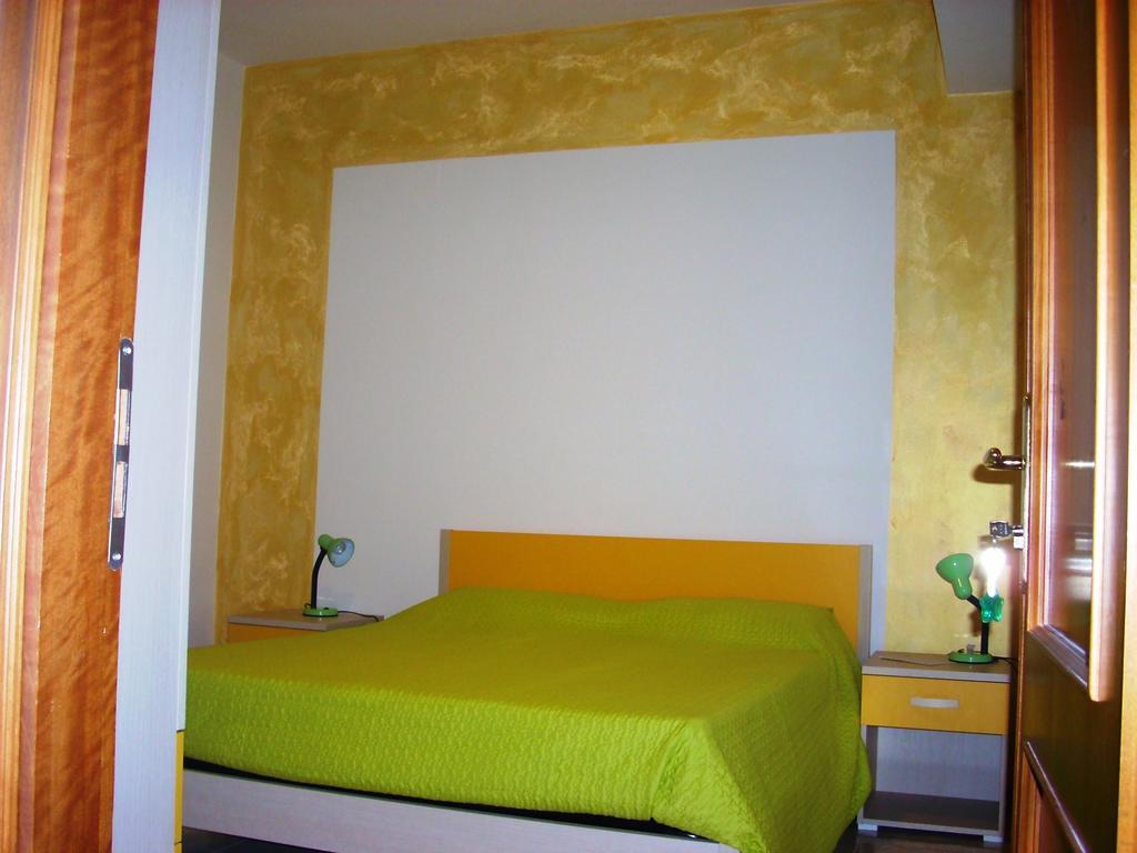 Lucanto Accommodations Calvello Værelse billede